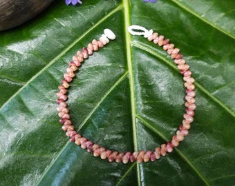 カヘレラニ シェル ブレスレット: 珍しいカウアイ島の貝殻、ハワイアン