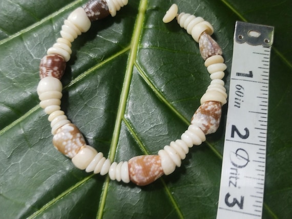 Puka Shell Bracelet Hawaiian Puka Shell Jewelry Puka Shells Beach Bracelet Kauai Puka Shell Bracelet Island Seashell Jewelry Eco Friendly