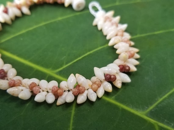 Kahelelani Shell Bracelet Laike Shell Bracelet Kauai Art Shell Jewelry Natural Eco Friendly Hand Picked Shells Niihau Shells Collected Kauai