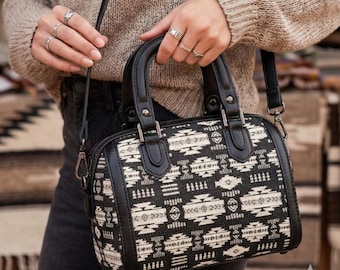 Aztekische Umhängetasche, Crossbody Bag, Southwest Tribal Print