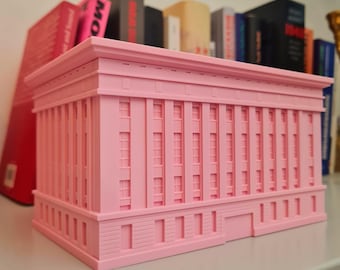 Descrizione della riproduzione musicale "Berghain". Ein kleines Stück Clubkultur für dein Bücherregal <3