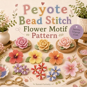 Pode incluir: Um padrão de artesanato intitulado Peyote Bead Stitch Flower Motif Pattern com vários desenhos de flores de miçangas em rosa, amarelo, laranja, roxo e branco. A imagem inclui pequenas tigelas de miçangas, tesouras douradas e uma ferramenta.