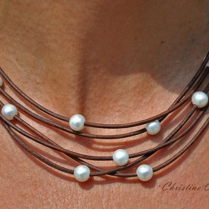 Collier de perles et de cuir - Collier de 5 rangs en cuir et perles - Bijoux en cuir et perles - Bijoux en perles et cuir - Collier en cuir