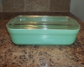 Fire King Jadite Jadeite 4 quot x 8 quot Leftover Dish w Crystal Lid