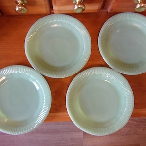 4 Vintage Fire King Jadite/Jadeite Jane Ray 7 3/4&quot; Salad Plates