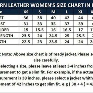 Op de afbeelding: Maattabel voor Western leren jassen, met afmetingen in inches. De tabel toont borst-, taille-, schouder-, mouwlengte- en lengtematen voor maten XS tot XXXL. De tekst adviseert om 7.6-10.2 cm toe te voegen aan lichaamsmaten voor een slanke pasvorm.