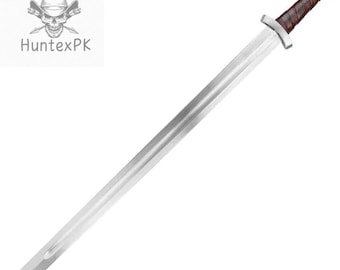 Réplica de espada vikinga de cinco lóbulos con vaina de madera.
