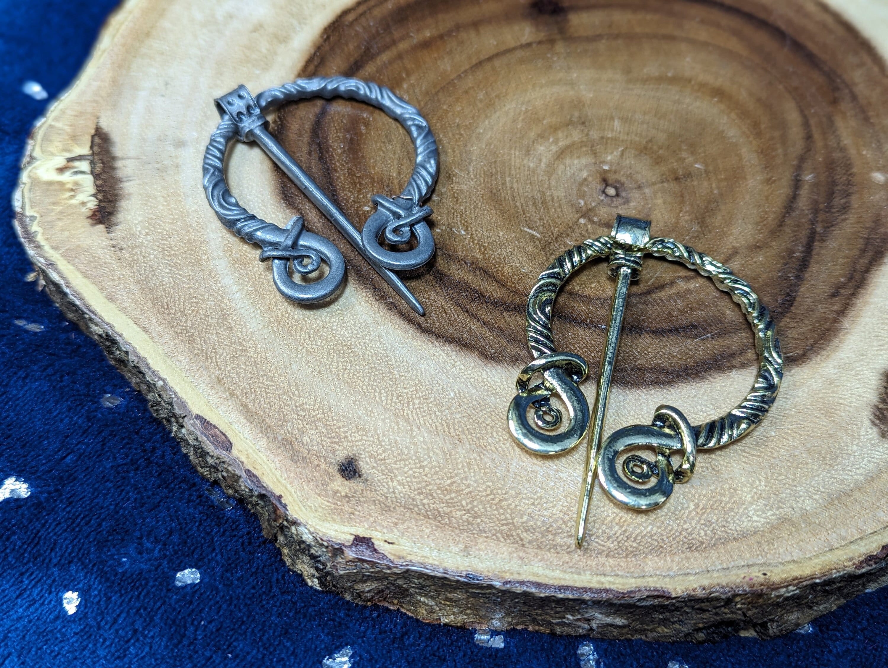 Celtic Penannular Shawl Pin: Antique Gold or Pewter Finish
