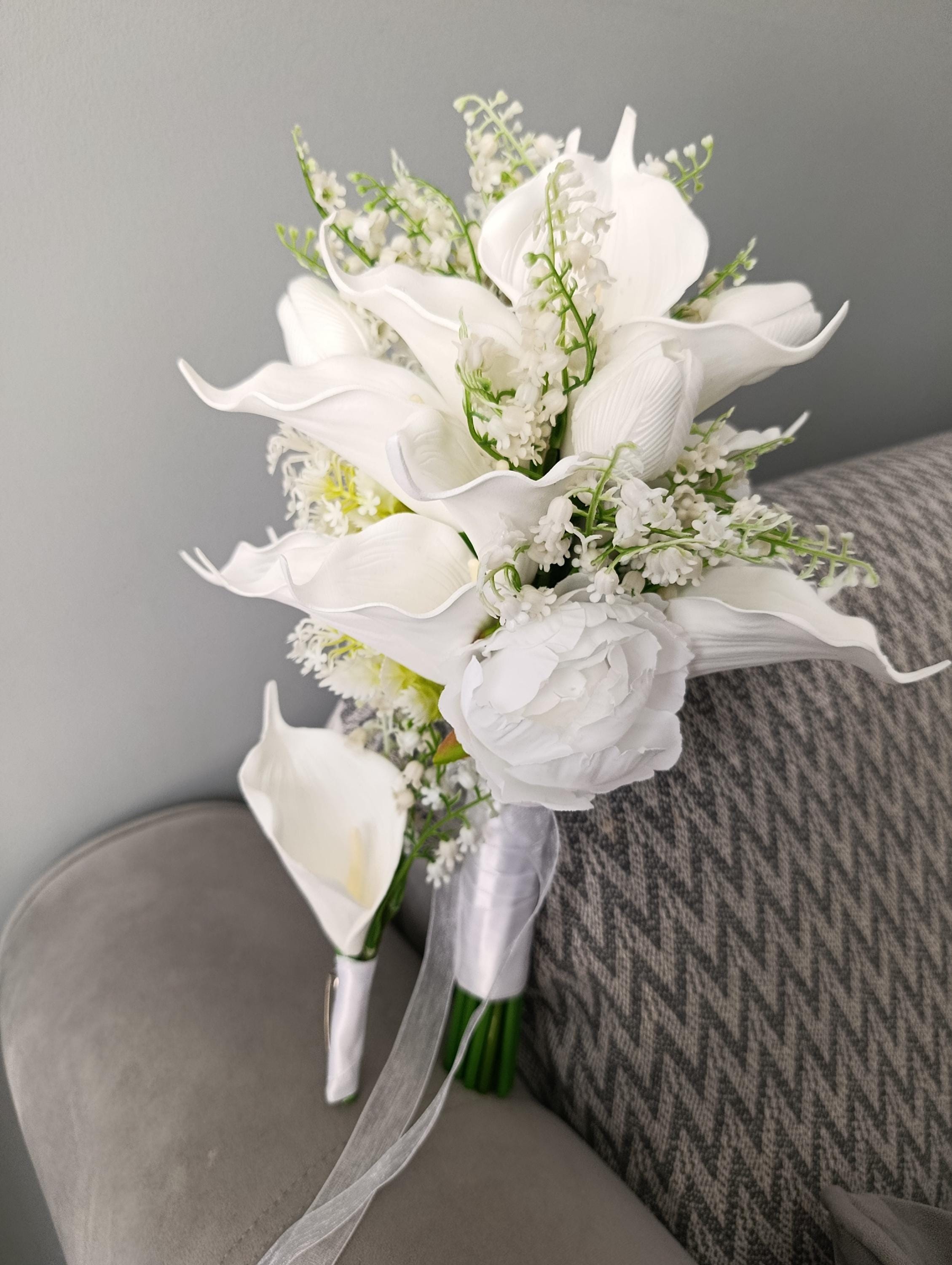 Elegant White Calla Lily Bridal Bouquet