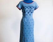 1950s Vintage Ash Blue Wool Wiggle Dress with Navy Embroidery and Form Fitting Rockabilly Style Sz 8 or 10