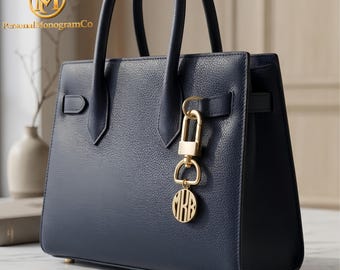 Portachiavi in metallo personalizzato, ciondolo per borsa con logo personalizzato, targhetta per borsa con monogramma, portachiavi in acciaio inossidabile, regalo per lei, accessori minimalisti per borse