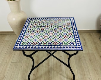 モロッコ風スクエアゼリージュモザイクテーブル – 手作りのムーアタイルダイニングテーブル – マルチカラーの屋内・屋外・ガーデン家具のステートメントピース