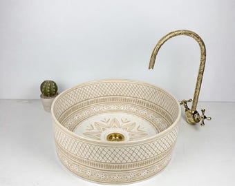 Lavabo de cerámica hecho a mano para baño. Lavabo central para tocador, ecológico, color beige.