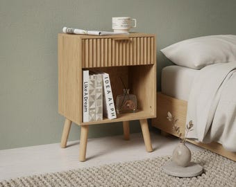 Mesita de noche estriada con cajón, mesita de noche moderna de mediados de siglo con almacenamiento, mesita de noche estrecha para dormitorio, sala de estar u oficina.