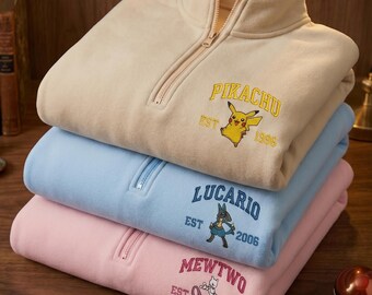 Benutzerdefiniertes Anime gesticktes Viertel-Zip-Sweat, personalisierter Charakter-Pullover, Anime-Fan-Geschenk-Shirt, benutzerdefinierter Stickerei-Pullover