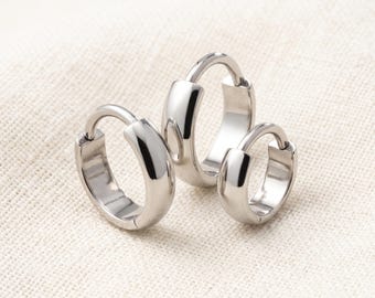 Chunky Titanium Hoop Earrings, 16g Huggie Hoop, Conch Clicker Hoop, Cartilage Hoop Earrings, Nose Piercing Jewelry