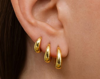 Chunky Huggie Hoop Earrings, 18k Gold Plated Hoop Earrings, Oval Hoop Earrings, Minimalist Huggie Hoop Earrings, Tiny Gold Hoop Earrings