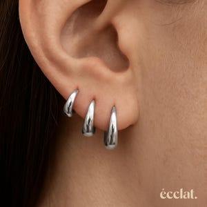 Chunky Huggie Hoop Earrings, 18k Gold Plated Hoop Earrings, Oval Hoop Earrings, Minimalist Huggie Hoop Earrings, Tiny Gold Hoop Earrings image 3