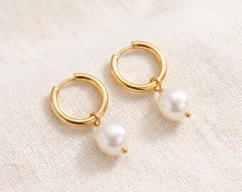ミニマリストパールハギーピアス、パールフープピアス、14金ハギーピアス、パールジュエリー