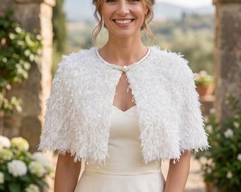 Brautfeder Capelet, Kunstpelz Hochzeit Shrug, kurze pelzige Verpackung für Braut, warme Braut-Verdeckung, weiches Umhang für Gartenhochzeit