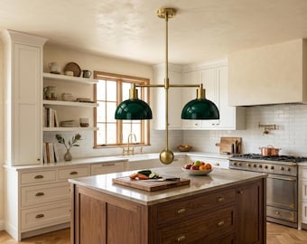 Tegengewicht hanglamp | Smaragdgroene en geborsteld messing kroonluchter