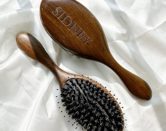 Spazzola per capelli con setole di cinghiale personalizzata, spazzola per capelli in legno con incisione personalizzata, spazzola per capelli con nome inciso, regalo per damigelle d'onore, regali di nozze