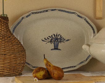 Plato de loza antiguo ovalado, siglo XIX