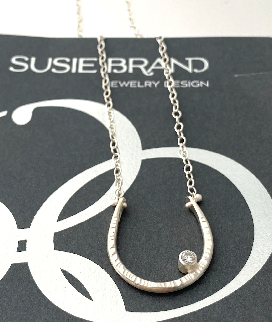 Nellie Horseshoe Necklace - Silver