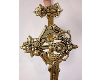 Sujetador de cortinas/toallero de latón antiguo ornamentado, estilo victoriano floral grande.
