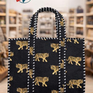 Borsa tote trapuntata con stampa tigre nera – Borsa a tracolla in cotone fatta a mano per donna, elegante borsa della spesa riutilizzabile, regalo per lei