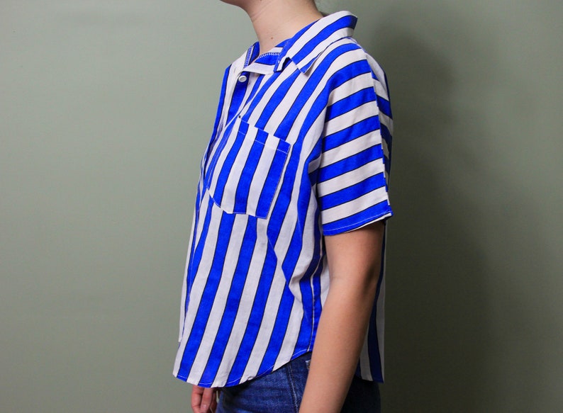 Vintage 1990s California Happenings Vertical Stripe Print Short Sleeve Button Up Collared Shirt Size Large Made in USA
