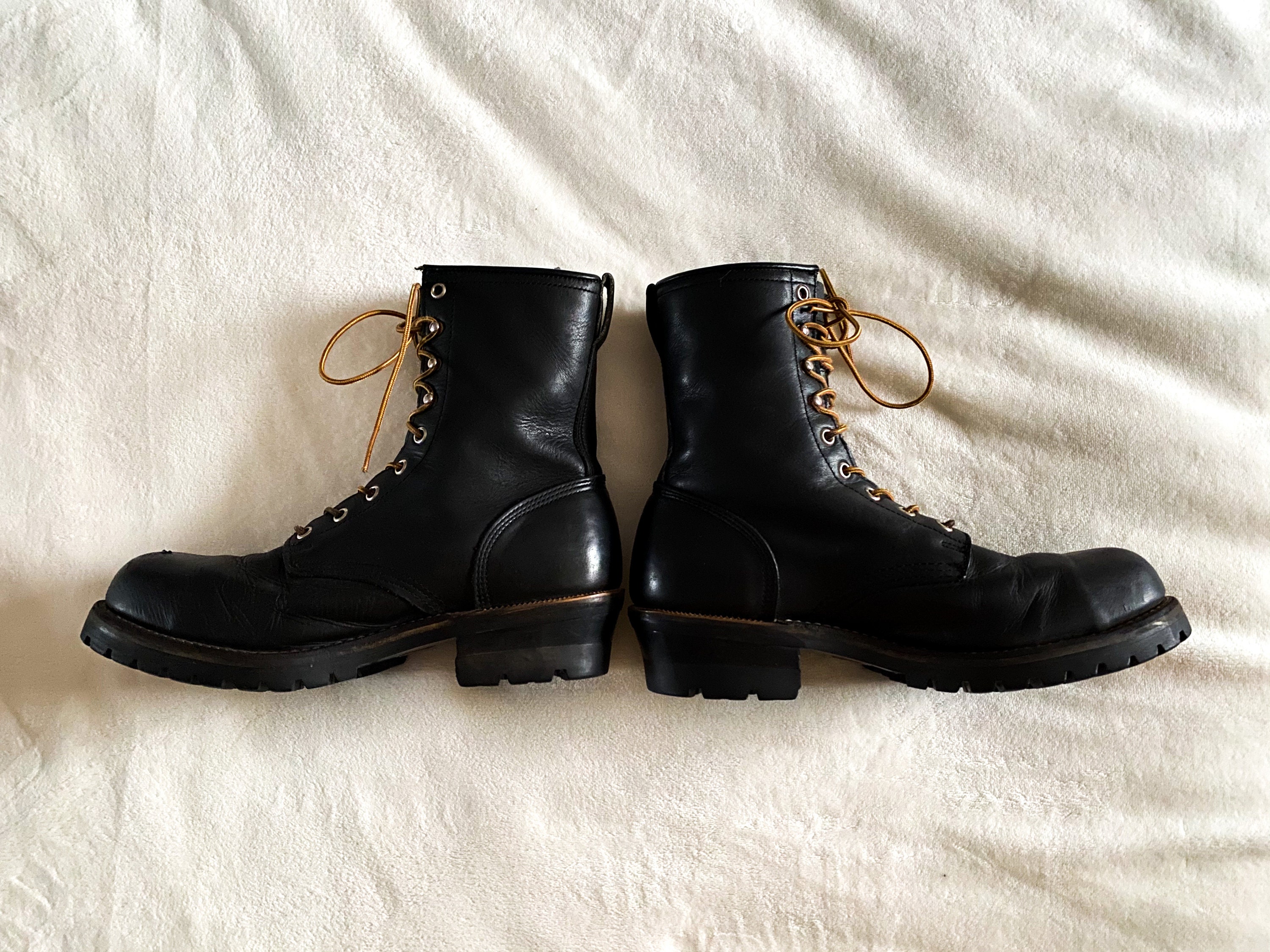 Vintage 1970s the Gorilla Shoe Matterhorn Black Leather Lace up