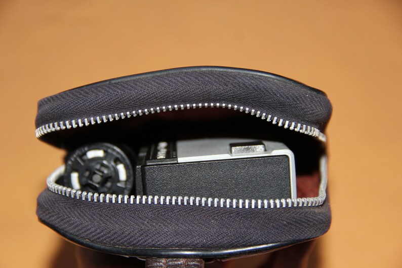 Vintage 1970s Kodak Pocket INSTAMATIC 10 Camera with Brown Leather Kodak Camera Zipper Case Bag