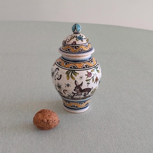 Barattolo per lo zenzero in ceramica blu e bianca / Estrela Conimbriga, anni '80, maiolica portoghese / vaso con coperchio in ceramica di Coimbra