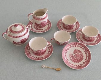 Roze transferware theeservies | Sacavem Estatua, Portugal | Jaren 50 kopjes creamer suikerpot
