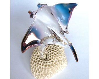 Manta Ray Figurine of Hand Blown Glass 24K Gold Coral