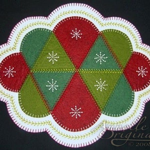 Christmas Winter Snowflakes Penny Rug Candle Mat/Wool Applique PATTERN Holiday Red Green Needlecraft Primitive image 3