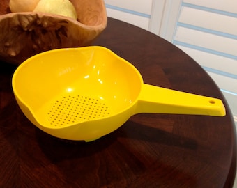 Vintage Tupperware Colander strainer yellow small
