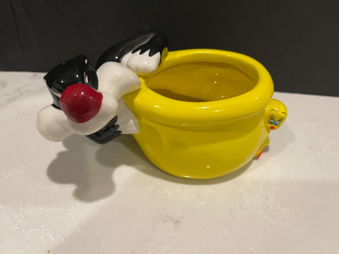 Sylvester and Tweety Looney Tunes Dish Bright Yellow Cat and Bird Etsy