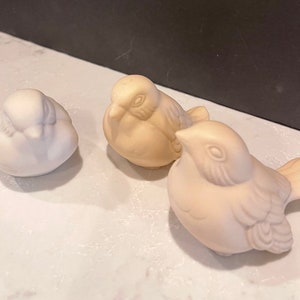 Vintage mama and baby brown figurine adult birds