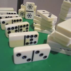 Vintage various Dominoes 42 pieces vintage
