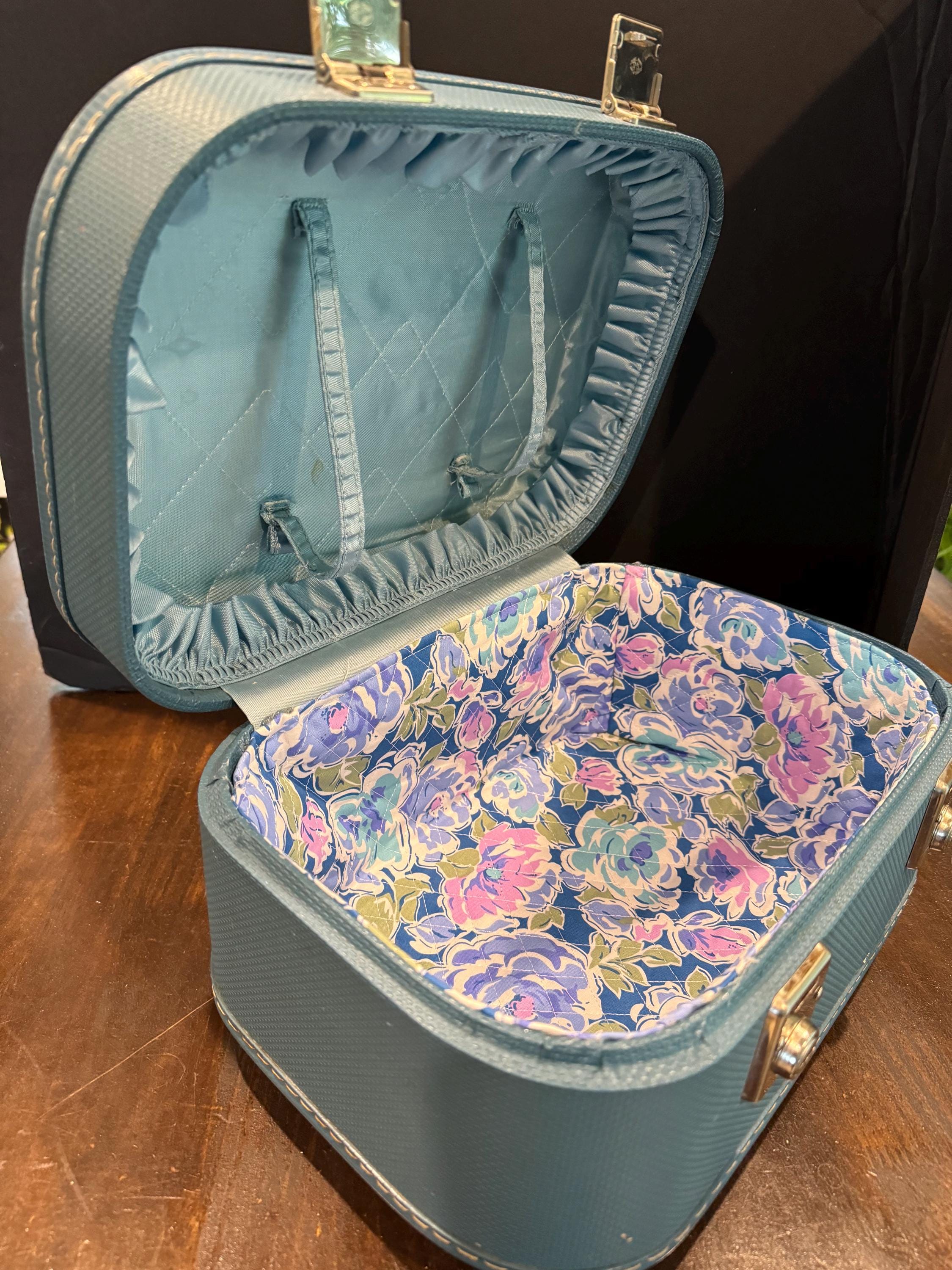 Vintage Blue Travel Luggage Make up Case No Key
