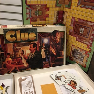 1992 CLUE Board game complete