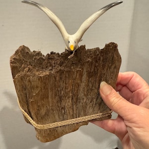 Vintage seagull driftwood figure classic 1970s decor
