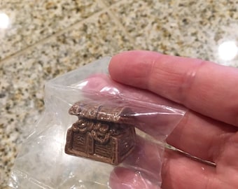Miniature Wade sea treasure chest  figurine Wade England Collectable
