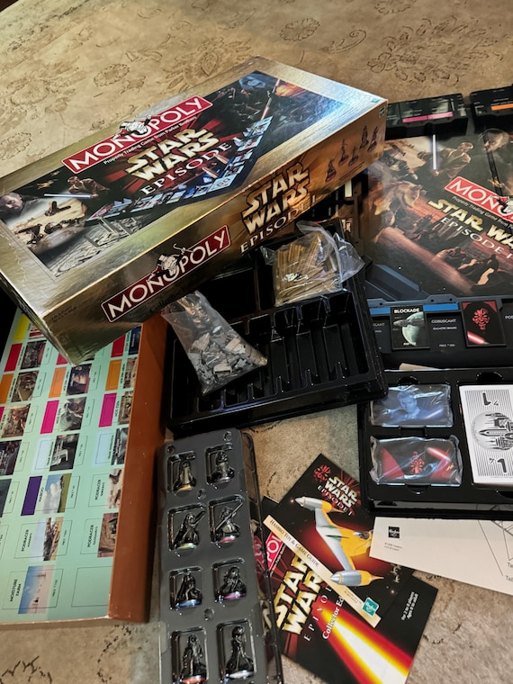 【限定】MONOPOLY  〜STAR WARS  EPISODE Ⅰ 〜 Amazon.com: Monopoly - Star Wars Episode 1 Edition : Toys