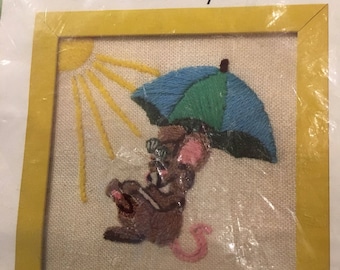 Stitchery embroidery creative crewel kit mouse sunning unopened wonderart