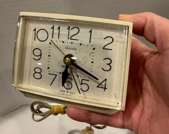 アメリカ製 50's？ WESTCLOX electric ヴィンテージ 時計 Vintage Alarm Clock Westclox Electric, Woodgrain, 1960's or 70s