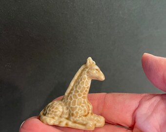 Wade Giraffe Figurine - Etsy