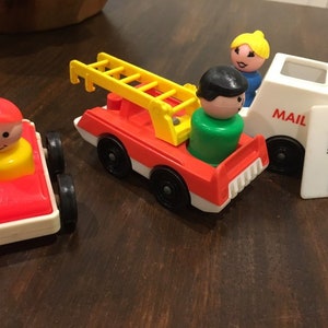 Camión de bomberos antiguo de Fisher Price, vehículo cartero, vagón de correo de la oficina postal